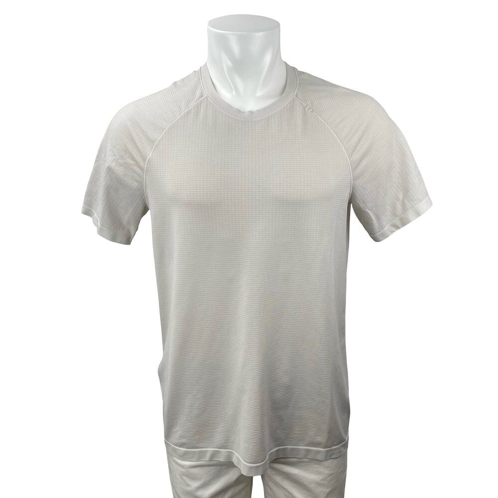 Lululemon Men's Gray Short Sleeve Yoga Workout Running Athletic T Shirt Top L/XL